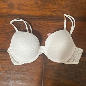 Brand new Victoria Secret bra